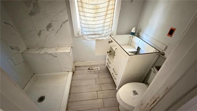 2104 E 59th Street, Kansas City, MO 64130
