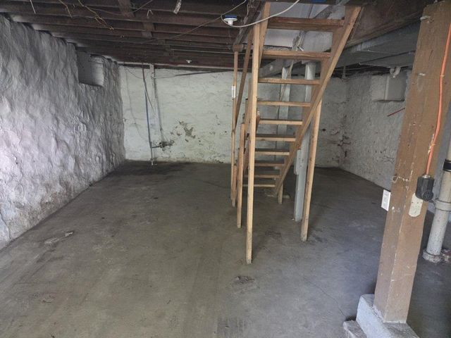 2104 E 59th Street, Kansas City, MO 64130