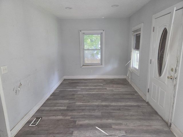 2104 E 59th Street, Kansas City, MO 64130