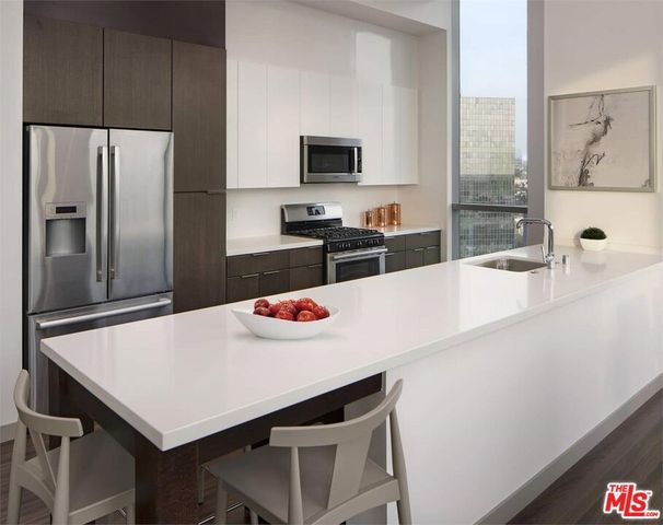 3033 Wilshire Boulevard 1707, Los Angeles, CA 90010