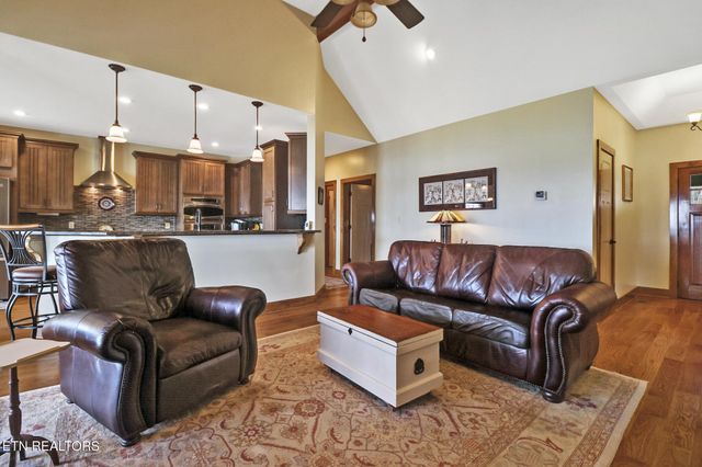 1201 Bridle Tr, Spencer, TN 38585