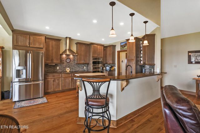 1201 Bridle Tr, Spencer, TN 38585