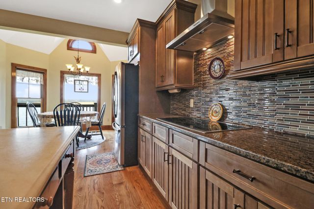 1201 Bridle Tr, Spencer, TN 38585