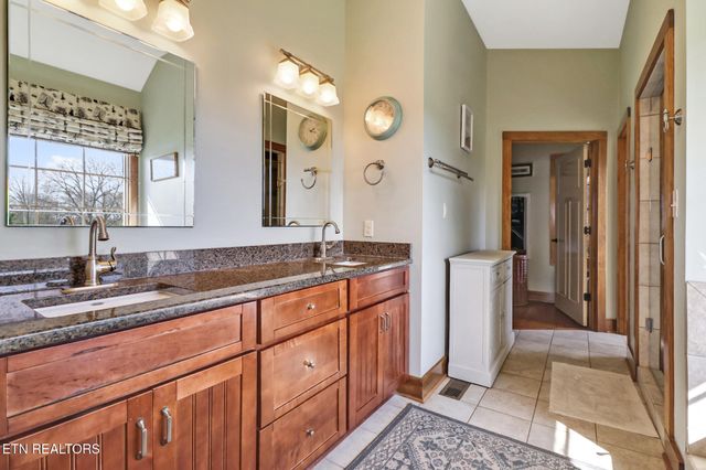 1201 Bridle Tr, Spencer, TN 38585