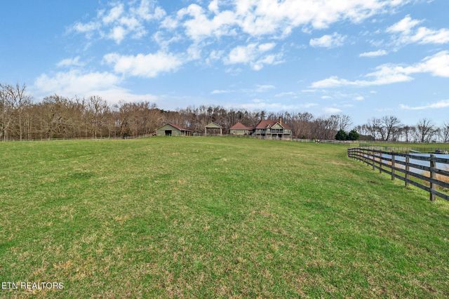 1201 Bridle Tr, Spencer, TN 38585
