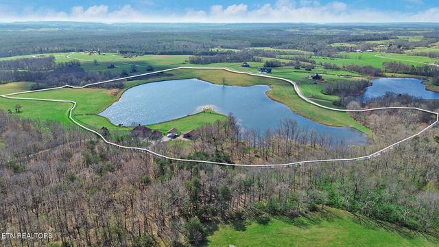 1201 Bridle Tr, Spencer, TN 38585