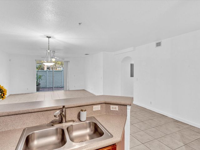 513 Bayfront Drive, Boynton Beach, FL 33435