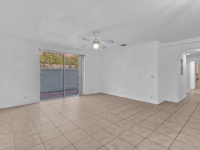 513 Bayfront Drive, Boynton Beach, FL 33435