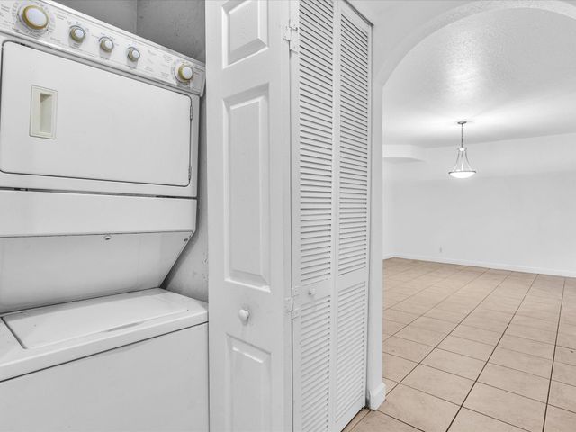 513 Bayfront Drive, Boynton Beach, FL 33435