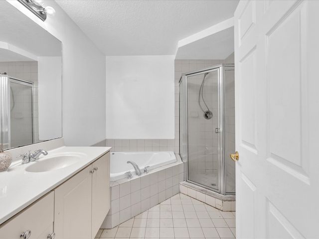 513 Bayfront Drive, Boynton Beach, FL 33435