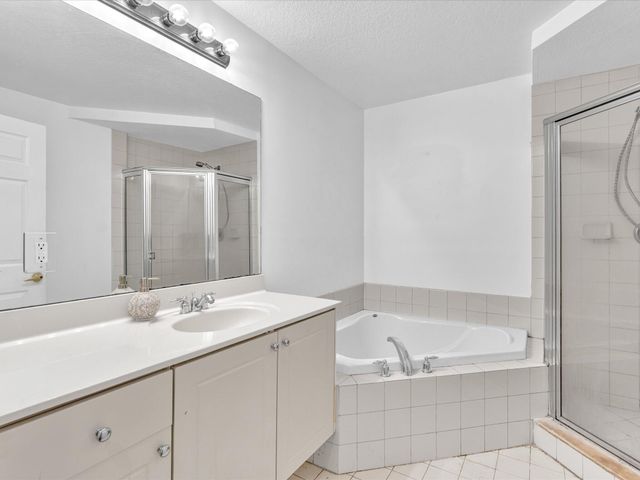 513 Bayfront Drive, Boynton Beach, FL 33435