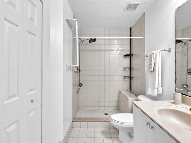 513 Bayfront Drive, Boynton Beach, FL 33435