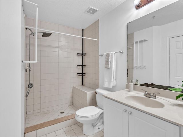 513 Bayfront Drive, Boynton Beach, FL 33435