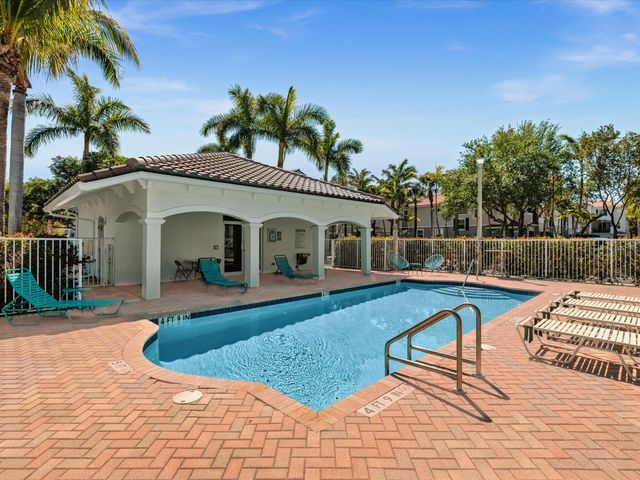 513 Bayfront Drive, Boynton Beach, FL 33435