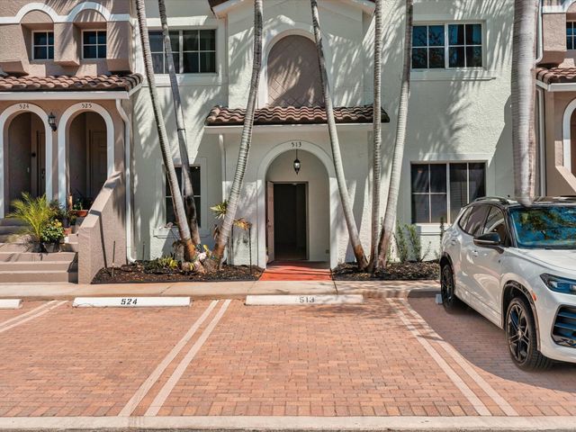513 Bayfront Drive, Boynton Beach, FL 33435