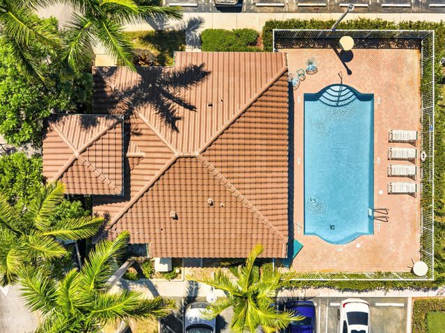 513 Bayfront Drive, Boynton Beach, FL 33435