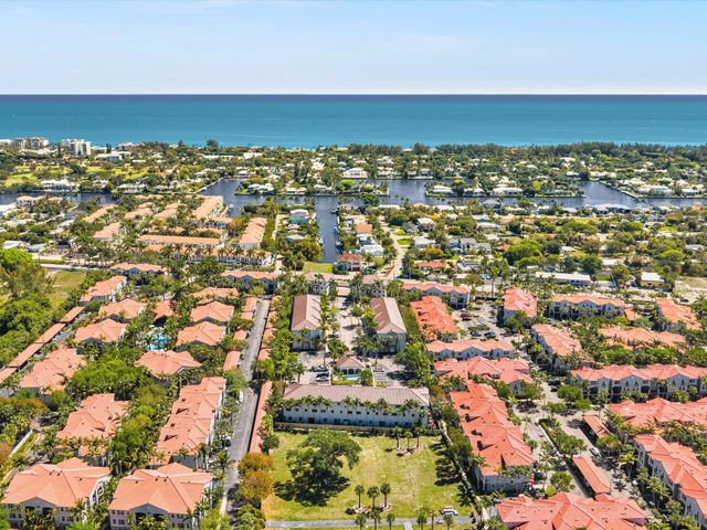 513 Bayfront Drive, Boynton Beach, FL 33435