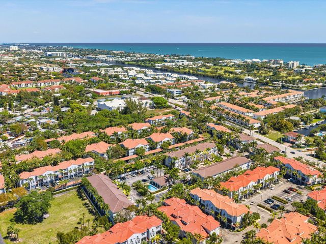 513 Bayfront Drive, Boynton Beach, FL 33435