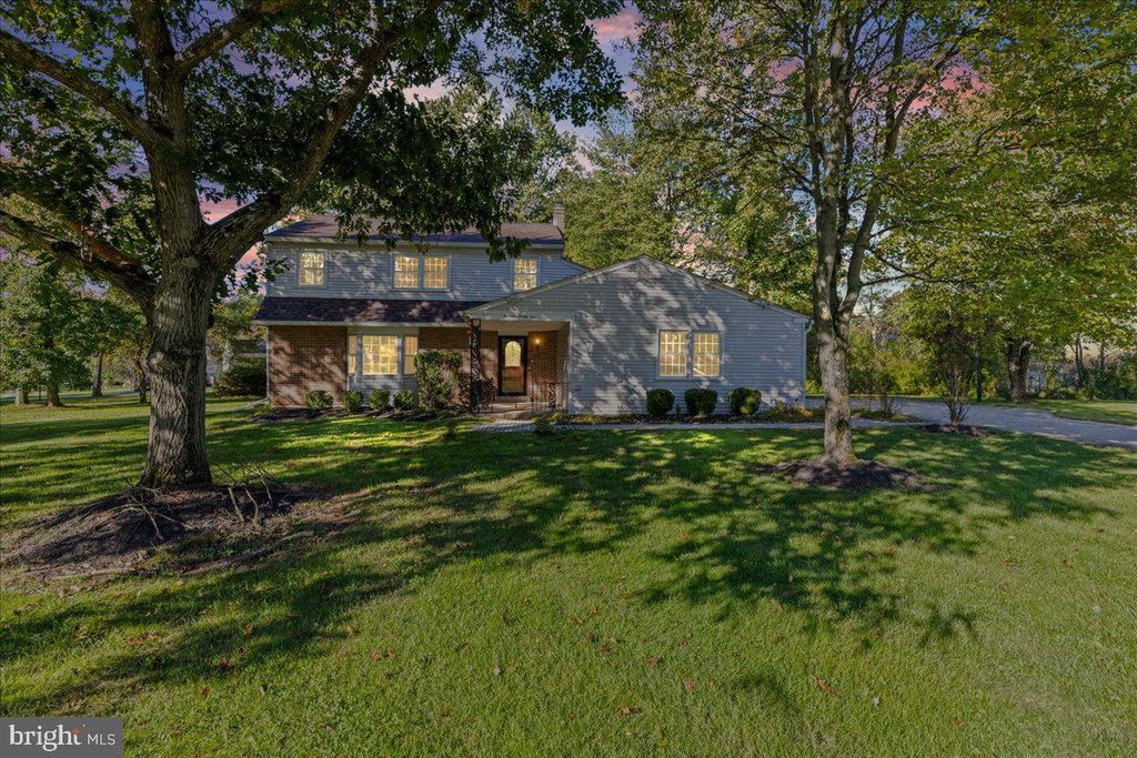 1421 WHITWOOD DR, BLUE BELL, PA 19422 — exterior