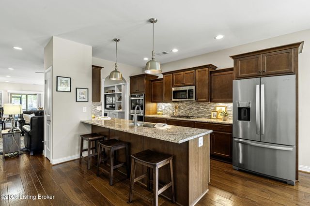 842 Artisan Pkwy, La Grange, KY 40031