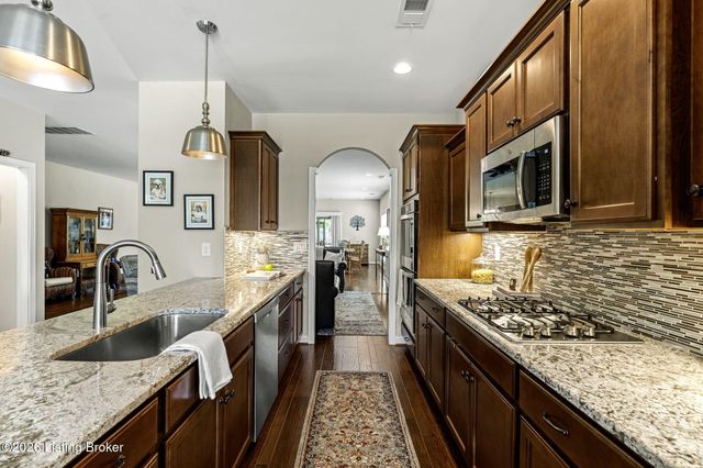 842 Artisan Pkwy, La Grange, KY 40031