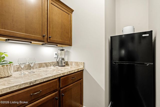 842 Artisan Pkwy, La Grange, KY 40031