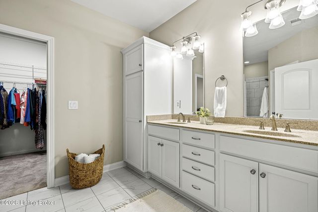 842 Artisan Pkwy, La Grange, KY 40031