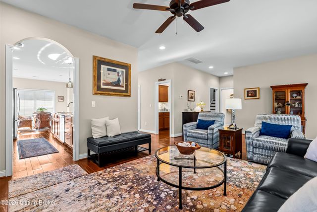 842 Artisan Pkwy, La Grange, KY 40031