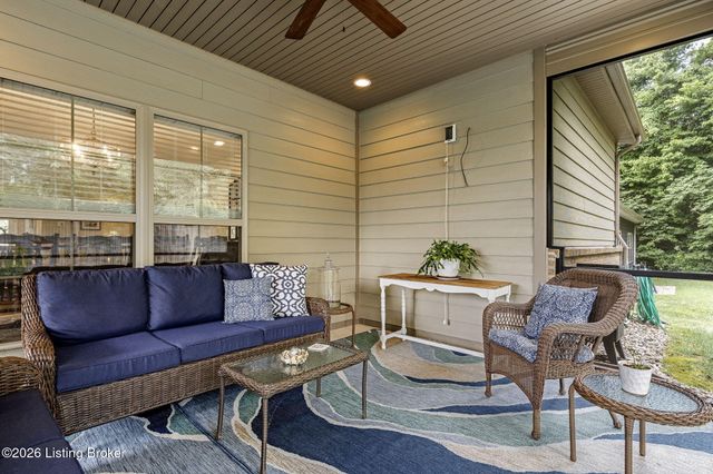 842 Artisan Pkwy, La Grange, KY 40031