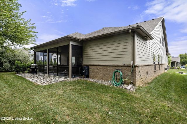 842 Artisan Pkwy, La Grange, KY 40031