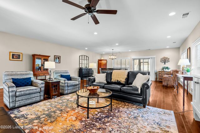 842 Artisan Pkwy, La Grange, KY 40031