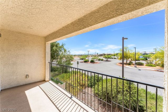 10083 Vibrant Moon Avenue, Las Vegas, NV 89129