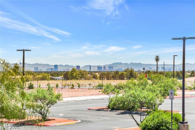 10083 Vibrant Moon Avenue, Las Vegas, NV 89129