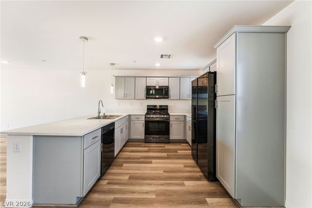 10083 Vibrant Moon Avenue, Las Vegas, NV 89129