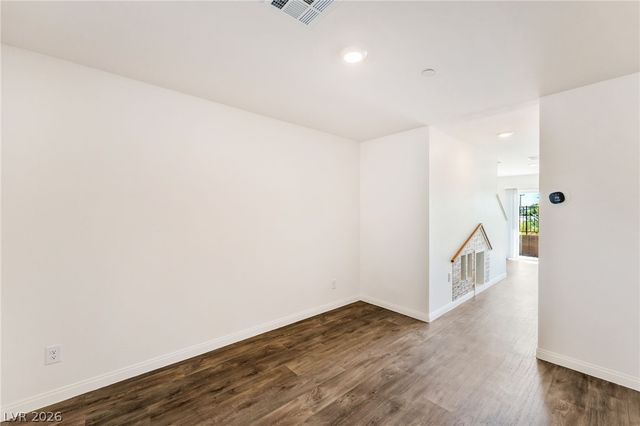 10083 Vibrant Moon Avenue, Las Vegas, NV 89129