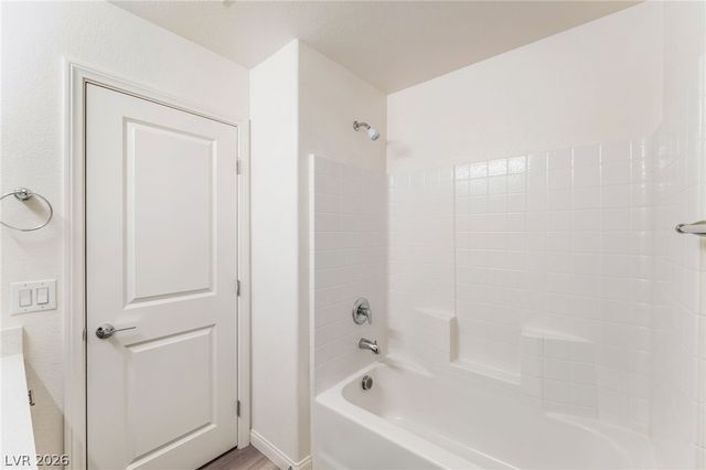 10083 Vibrant Moon Avenue, Las Vegas, NV 89129