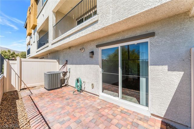 10083 Vibrant Moon Avenue, Las Vegas, NV 89129