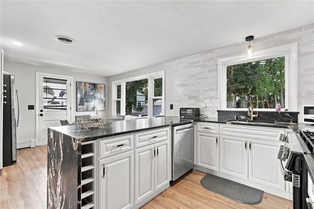 6 Flanders Street, Johnston, RI 02919