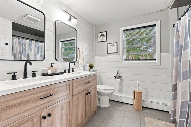 6 Flanders Street, Johnston, RI 02919