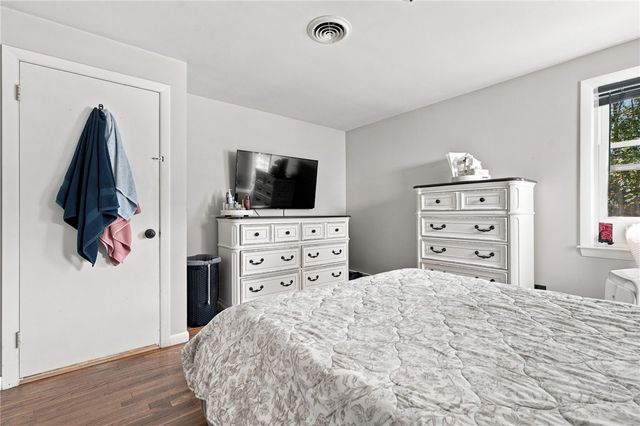 6 Flanders Street, Johnston, RI 02919