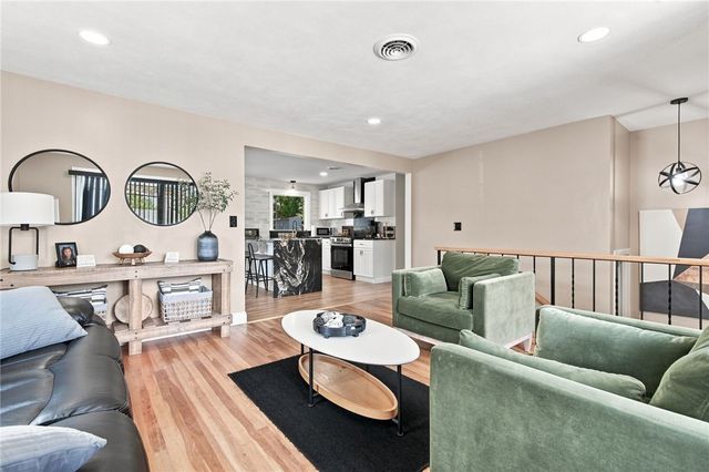 6 Flanders Street, Johnston, RI 02919