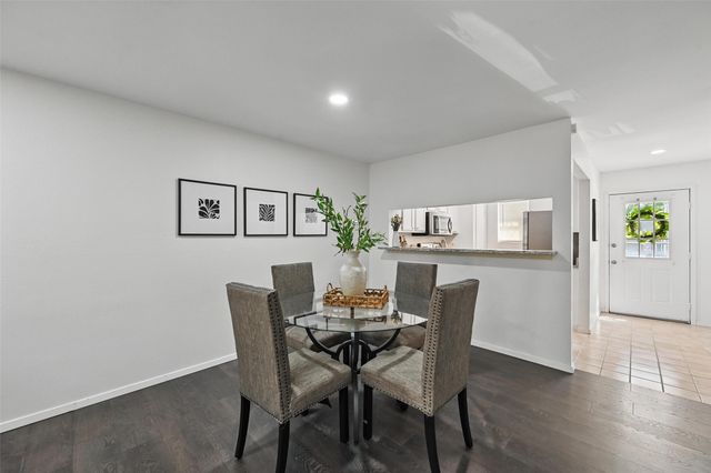 19 Abbey Road, Euless, TX 76039