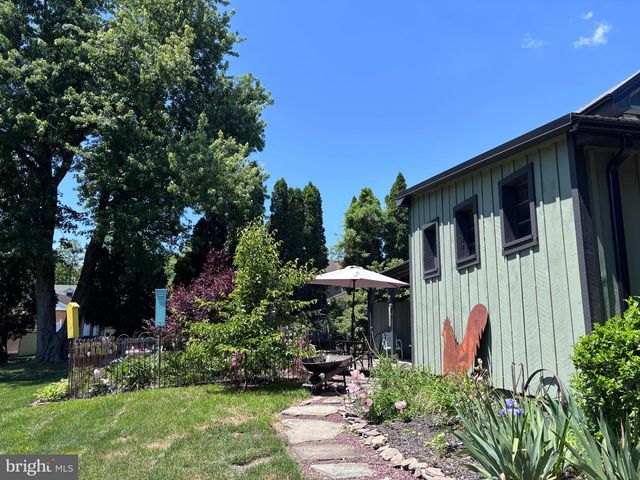 428 W MAIN AVE, Myerstown, PA 17067
