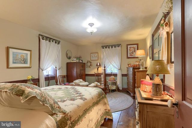 428 W MAIN AVE, Myerstown, PA 17067