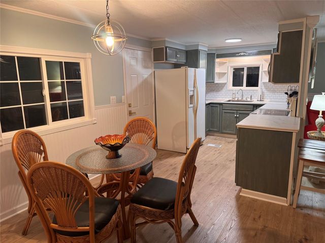 8709 SW 15th Street, Davie, FL 33324