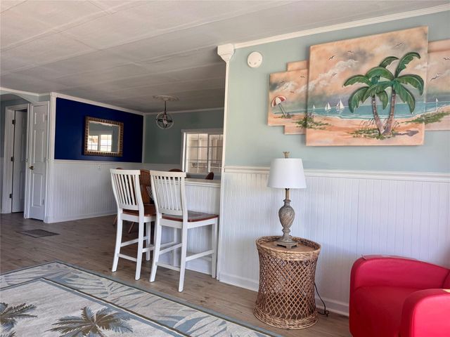 8709 SW 15th Street, Davie, FL 33324