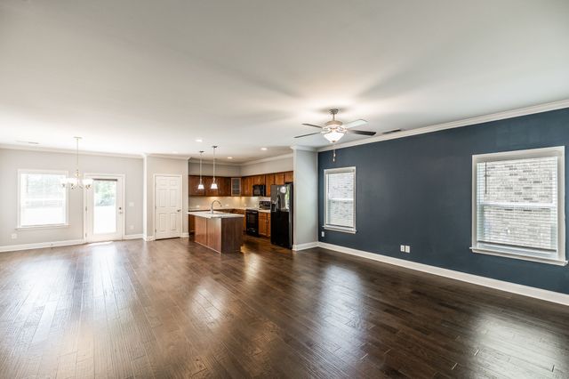 214 Telavera Dr, White House, TN 37188