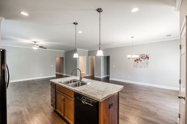 214 Telavera Dr, White House, TN 37188