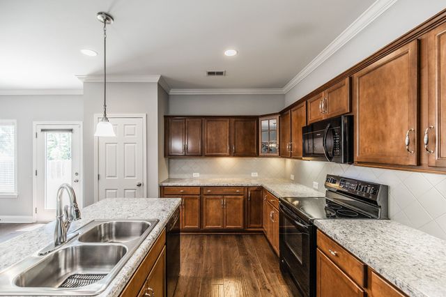 214 Telavera Dr, White House, TN 37188