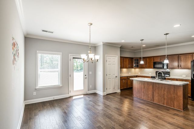 214 Telavera Dr, White House, TN 37188